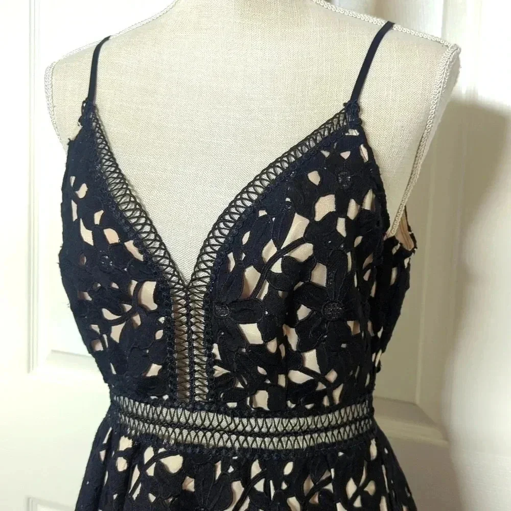 Aqua Capsule Black Lace Dress - Picture 3 of 7